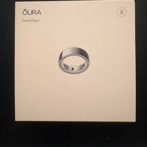 BRAND NEW IN BOX Oura Ring 4 in Silver Size 9